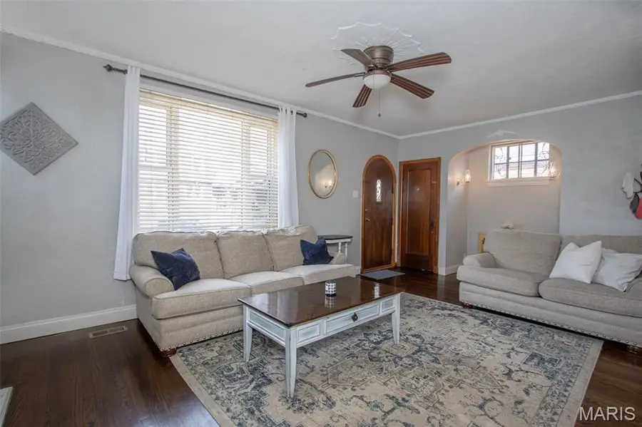 6136 Adkins Avenue, Saint Louis, MO 63116 - #3