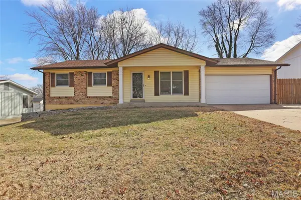 1126 Yorktown Drive, St Charles, MO 63303