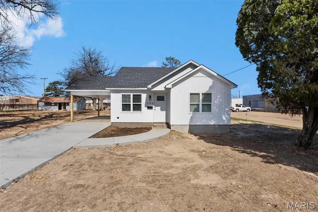 306 E 3rd Street, Kennett, MO 63857 - #1