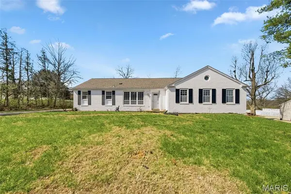 1050 Kehrs Mill Road, Ballwin, MO 63011