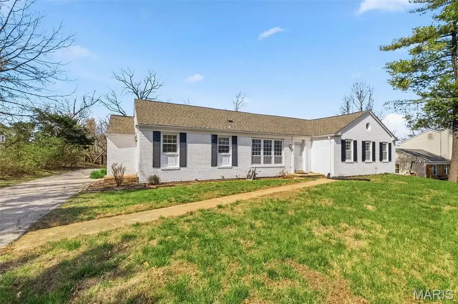 1050 Kehrs Mill Road, Ballwin, MO 63011 - #3