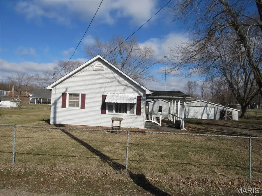 206 Fisher Avenue, Sawyerville, IL 62085 - #2