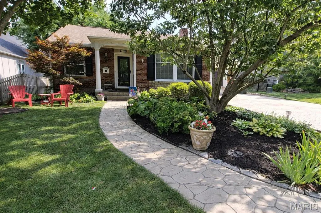 534 E Jefferson Avenue, Kirkwood, MO 63122 - #1