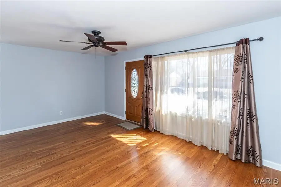 9025 Kickapoo Drive, Saint Louis, MO 63123 - #2