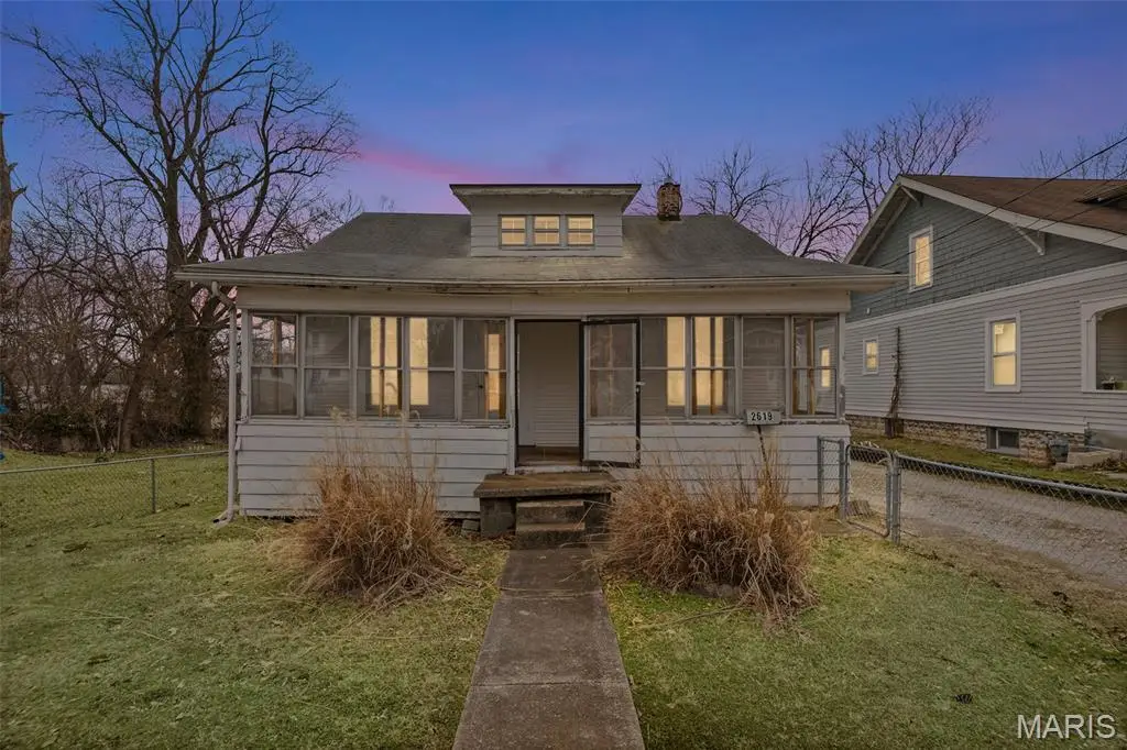 2619 Sidney Street, Alton, IL 62002 - #1