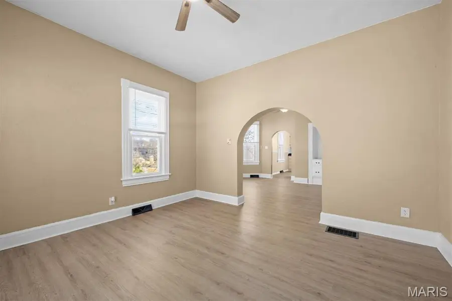 313 Dry Street, Alton, IL 62002 - #3