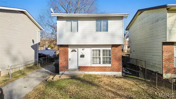 940 Maple Place, St Louis, MO 63112