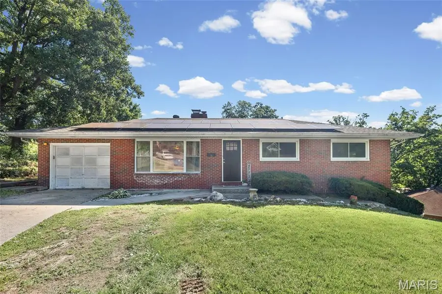 2303 Fairview Drive, Alton, IL 62002 - #2