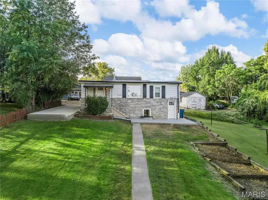 7740 Jerome Avenue, Maplewood, MO 63143 - #2