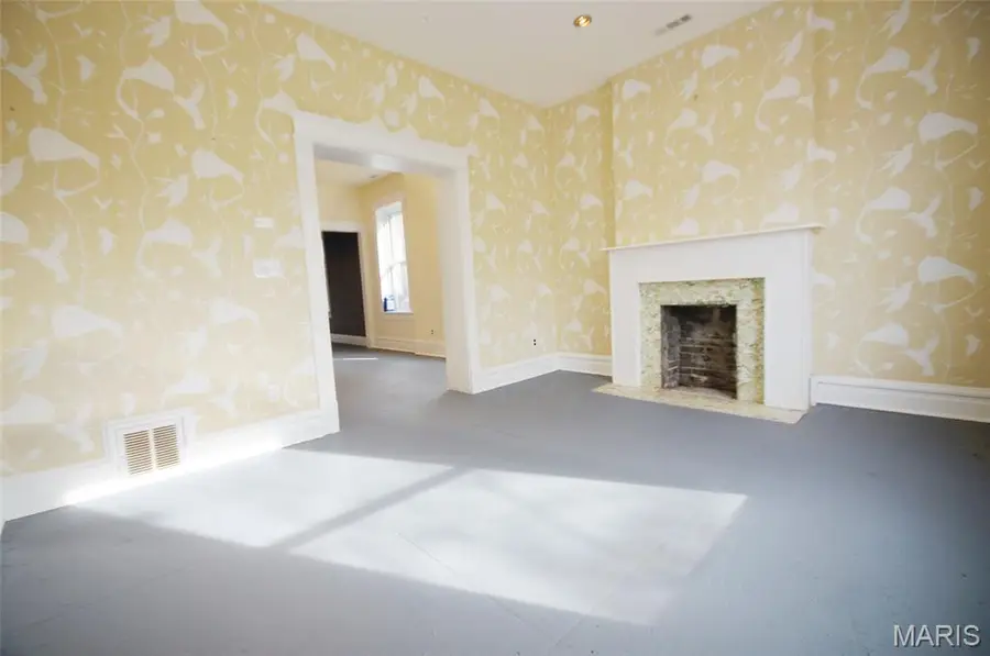 3323 Cherokee Street, Saint Louis, MO 63118 - #2