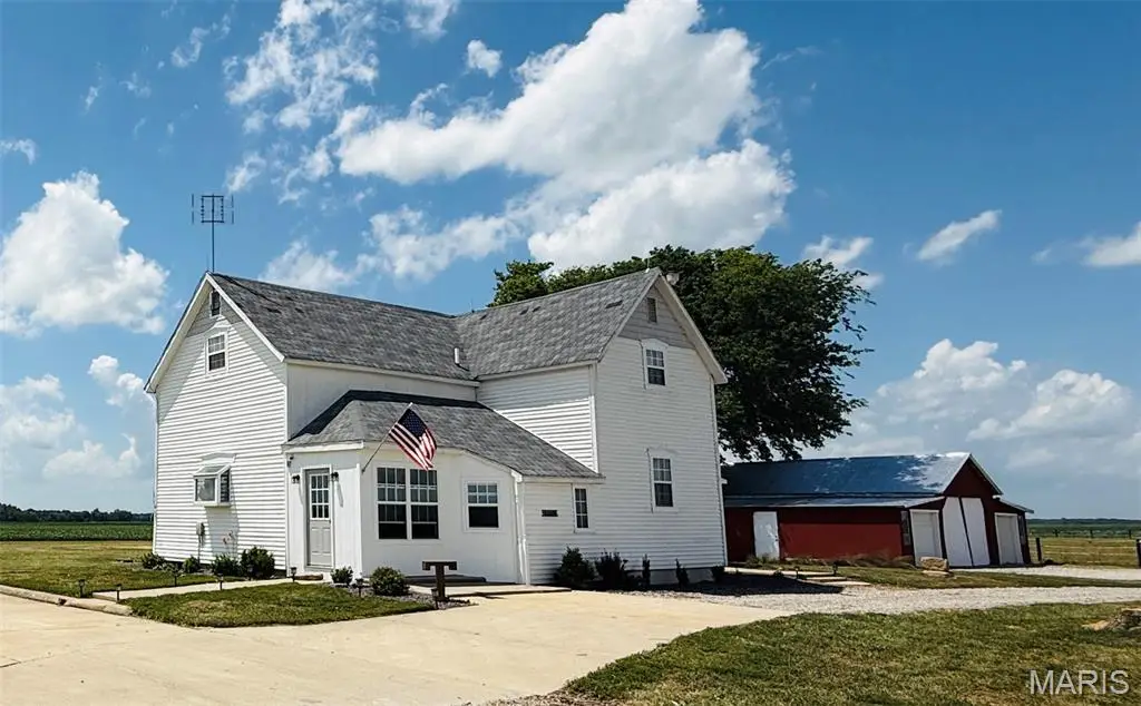 5599 County Highway 21, Nashville, IL 62263 - #1