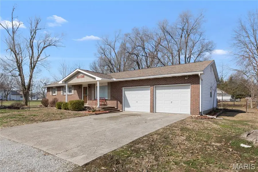 10 Erica Lane, Bunker Hill, IL 62014 - #2