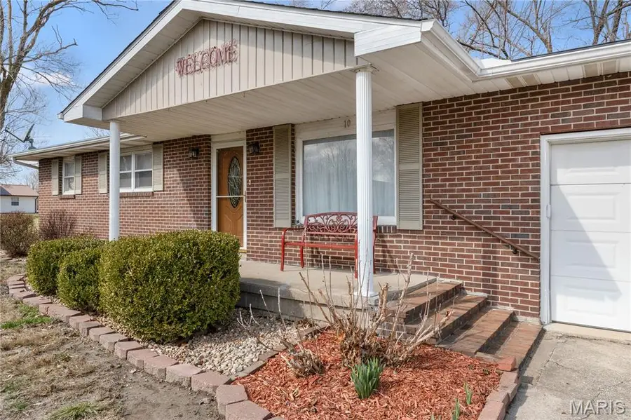 10 Erica Lane, Bunker Hill, IL 62014 - #3