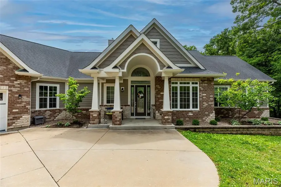 331 Woodlawn Terrace Court, Ballwin, MO 63021 - #2