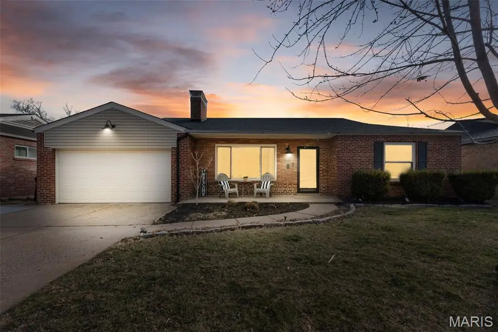 6034 Childress Avenue, Saint Louis, MO 63109 - #1