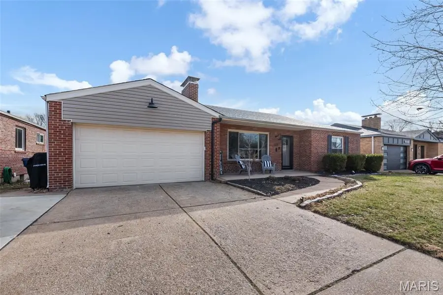 6034 Childress Avenue, Saint Louis, MO 63109 - #3