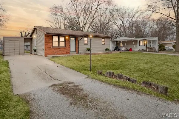 1106 Helvetia Drive, Highland, IL 62249