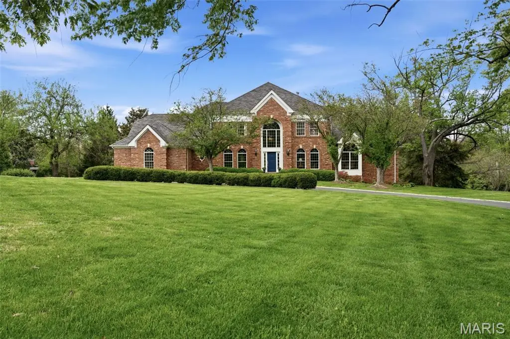 32 Huntleigh Downs Road, Frontenac, MO 63131 - #1