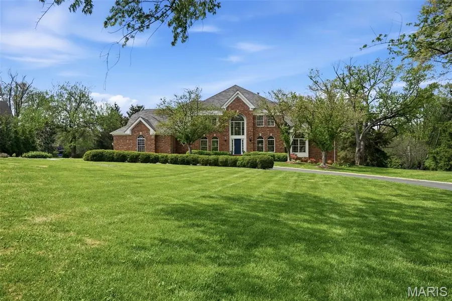 32 Huntleigh Downs Road, Frontenac, MO 63131 - #3