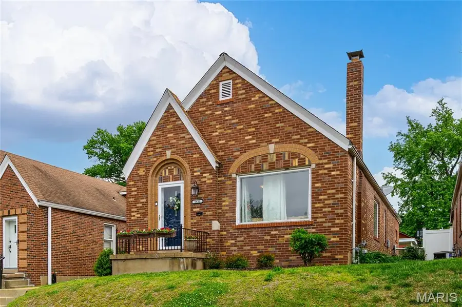 6633 Tholozan Avenue, Saint Louis, MO 63109 - #3