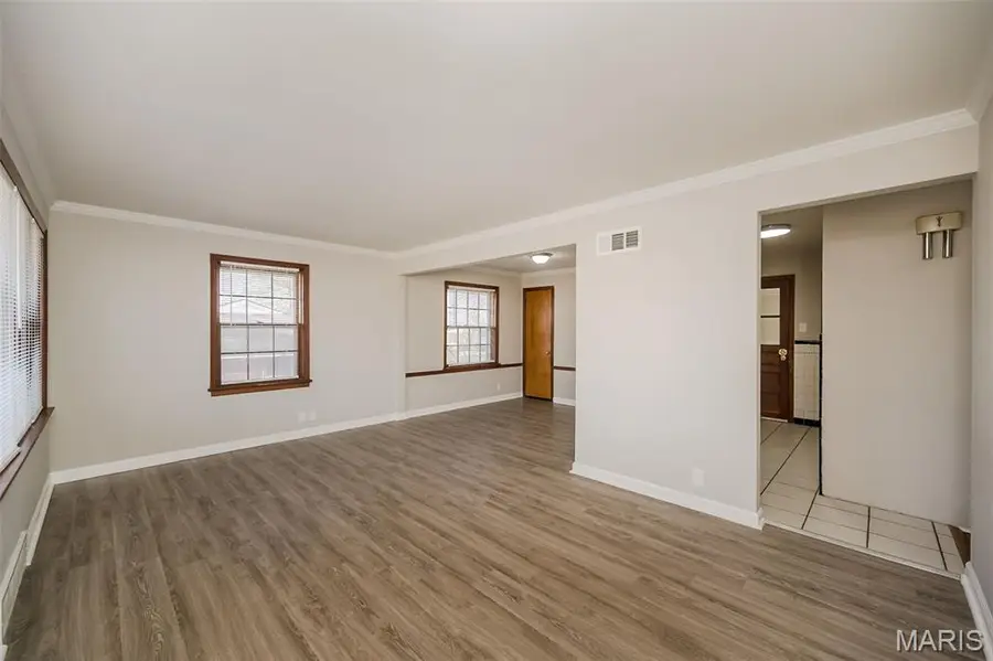 1232 Forest Home Drive, Bellefontaine Neighbors, MO 63137 - #2