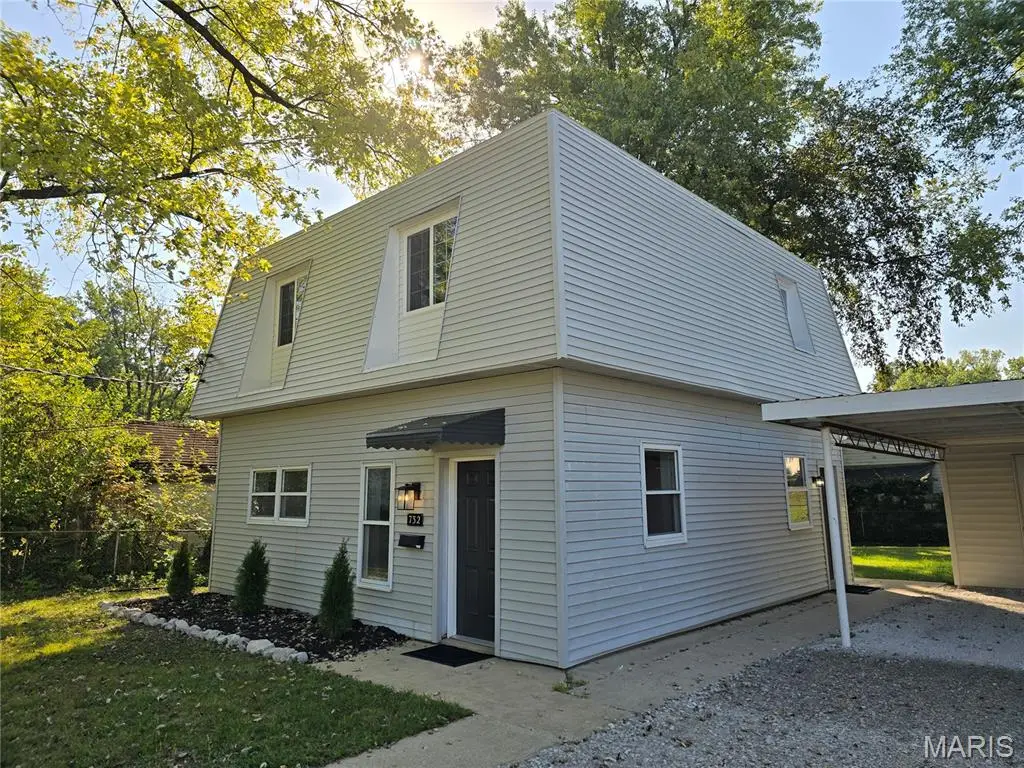 732 E Adams Street, Belleville, IL 62220 - #1