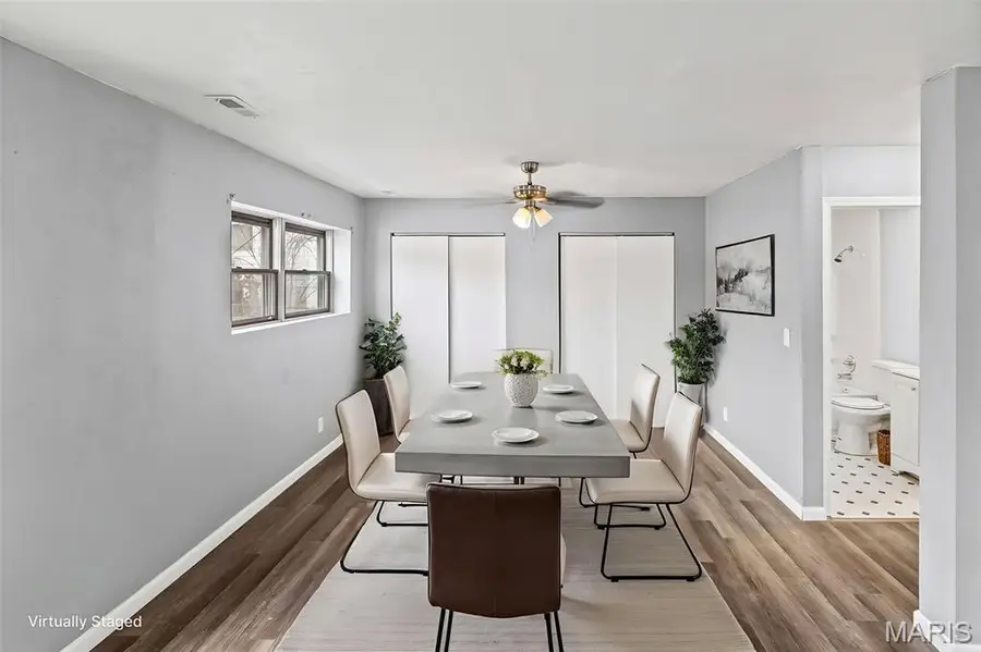 732 E Adams Street, Belleville, IL 62220 - #3