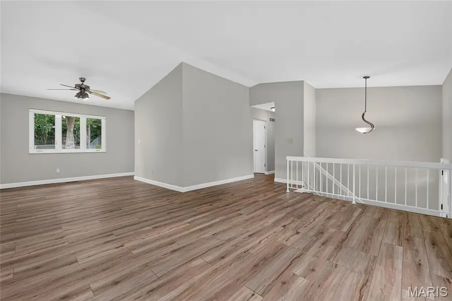 1060 Pinrun Drive, Ballwin, MO 63011 - #3