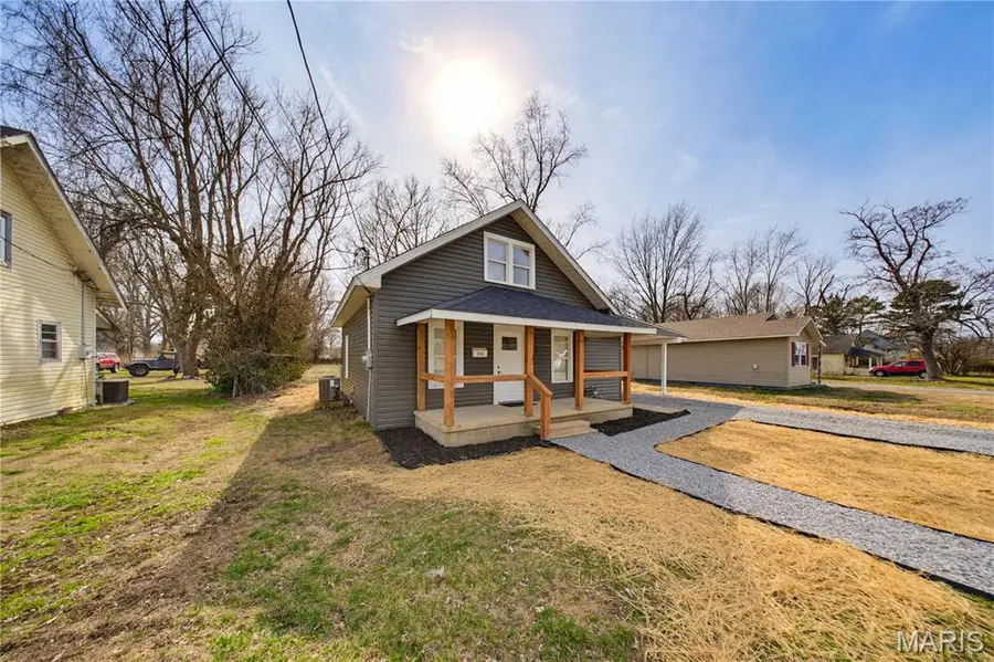 518 W Victor Street, Poplar Bluff, MO 63901 - #2