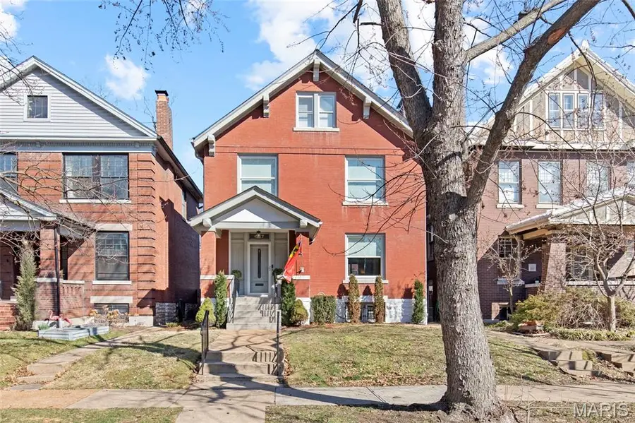 6117 Westminster Place, Saint Louis, MO 63112 - #2