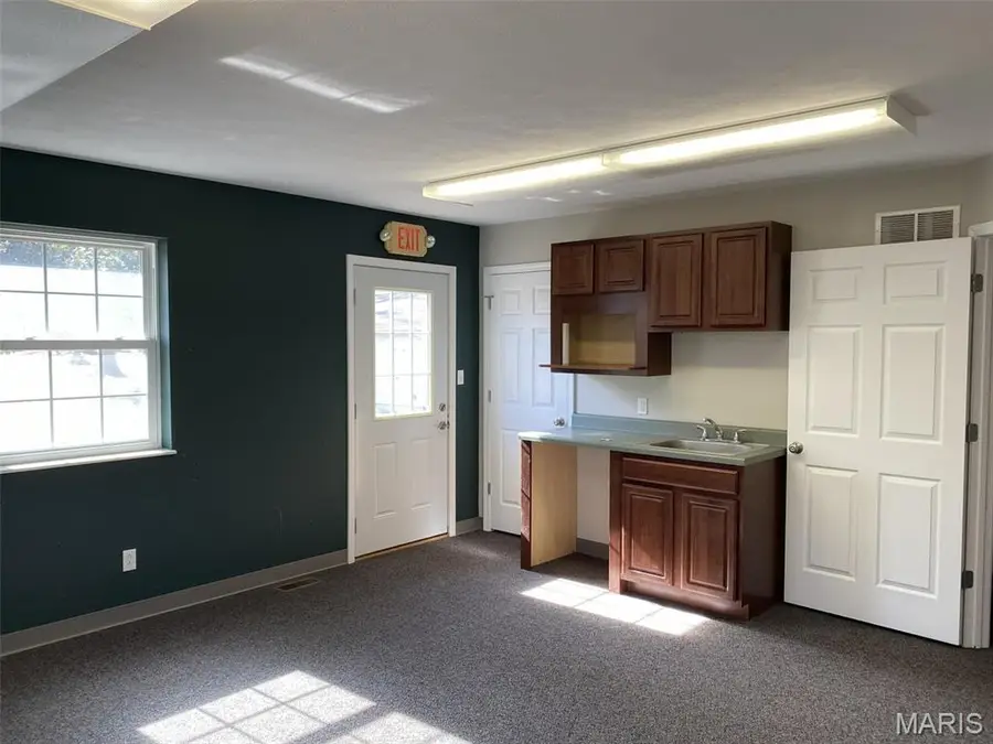 708 Carlyle Road, Bartelso, IL 62218 - #3