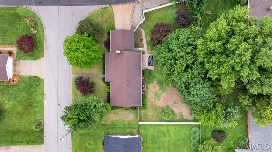 208 Division Drive, Collinsville, IL 62234 - #3