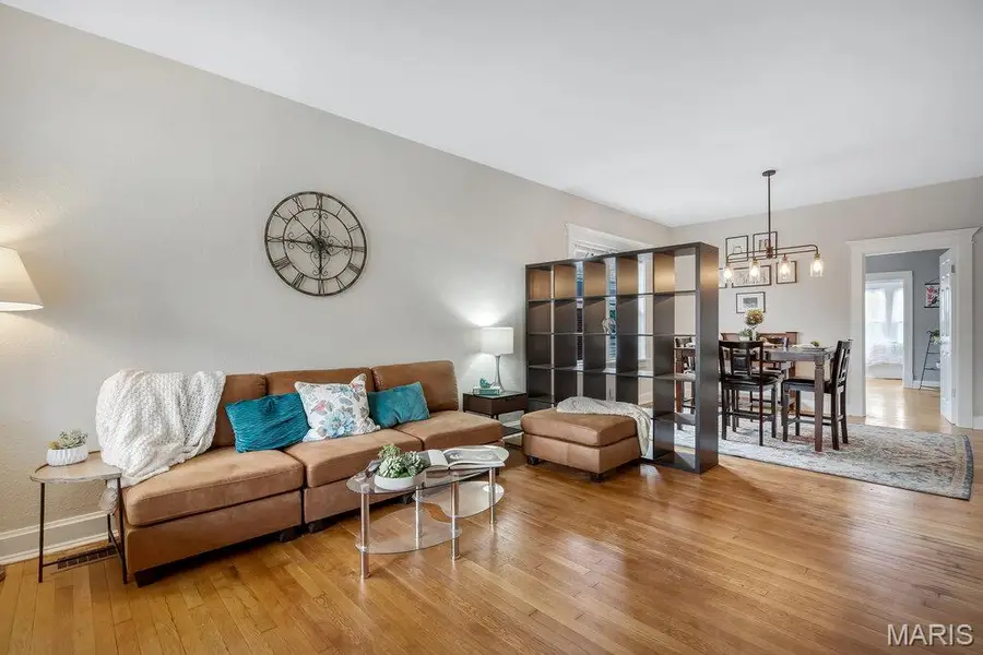 6639 Arsenal Street, Saint Louis, MO 63139 - #3