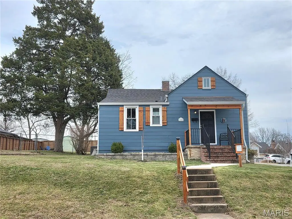 1200 N Benton Avenue, Saint Charles, MO 63301 - #1