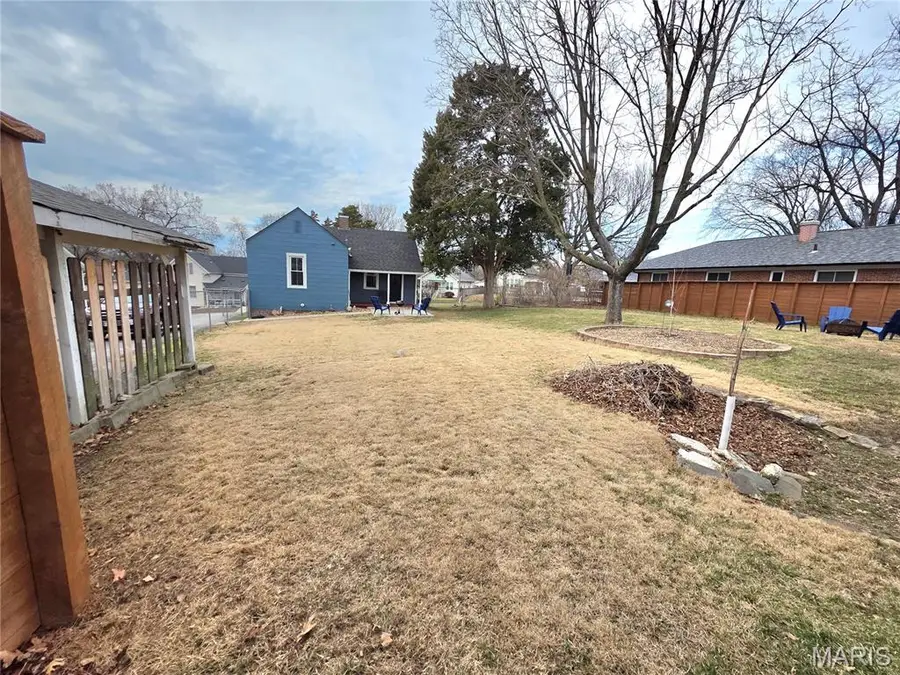 1200 N Benton Avenue, Saint Charles, MO 63301 - #3