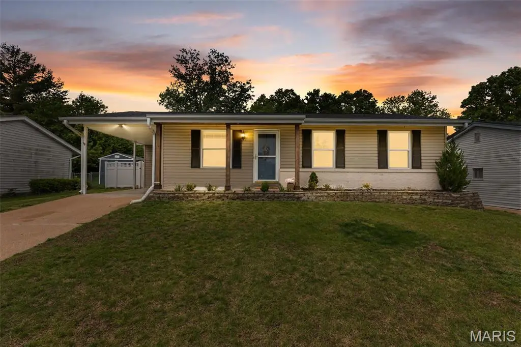 669 Green Hedge Drive, Fenton, MO 63026 - #1