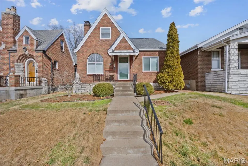 6227 Oleatha Avenue, Saint Louis, MO 63139 - #1
