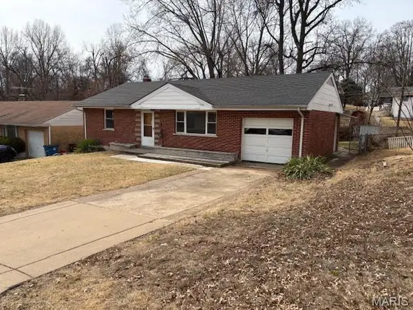4723 N Hills Lane, Cool Valley, MO 63121