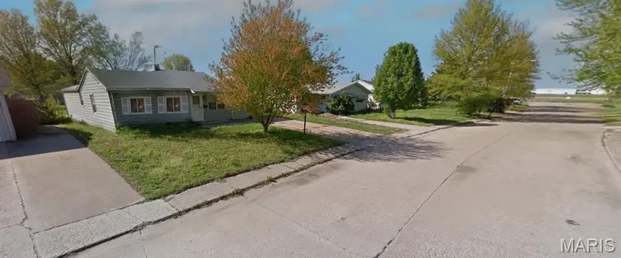 1105 Saint Clement Drive, East Saint Louis, IL 62206 - #2