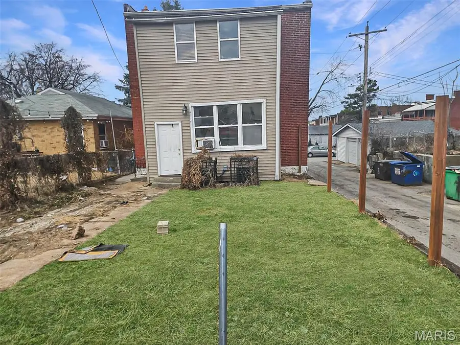 4614 S Compton Avenue, Saint Louis, MO 63111 - #2