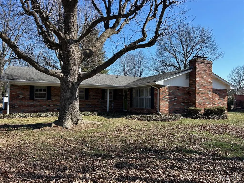 3413 Greenwood Lane, Godfrey, IL 62035 - #1