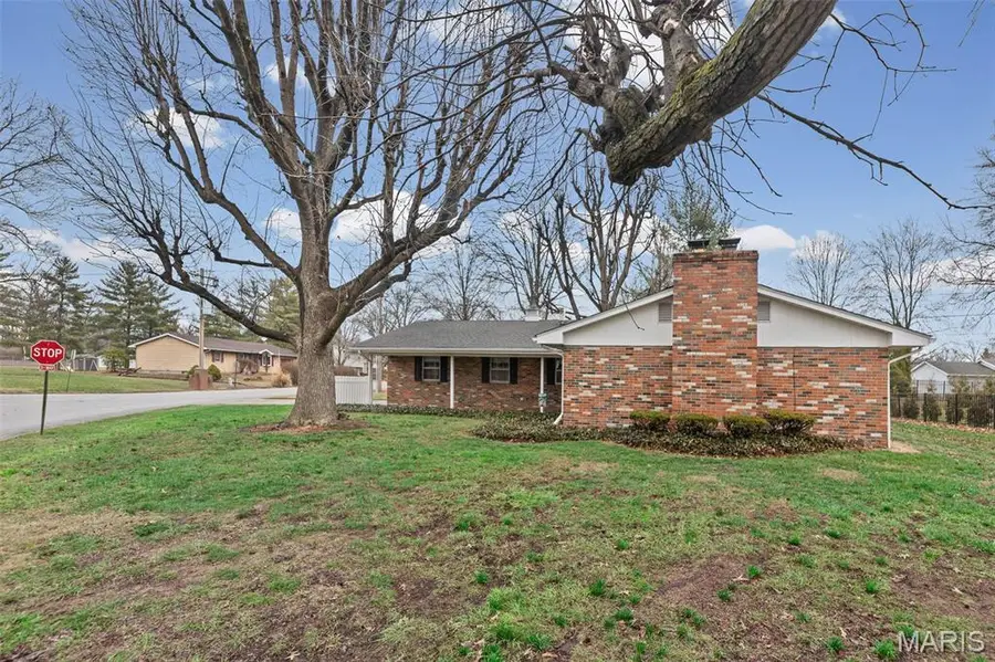 3413 Greenwood Lane, Godfrey, IL 62035 - #2