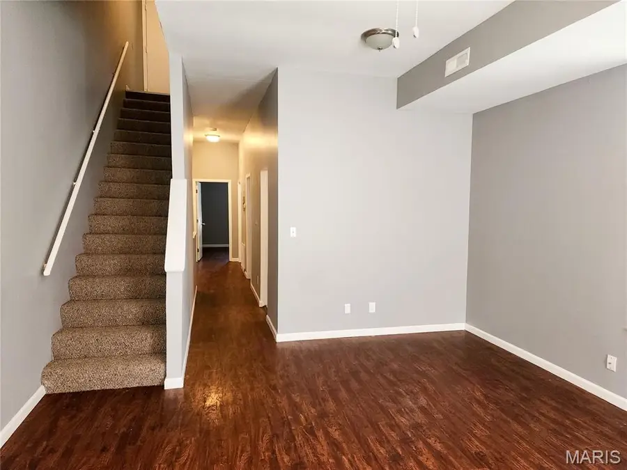 3131 California Avenue, Saint Louis, MO 63118 - #2