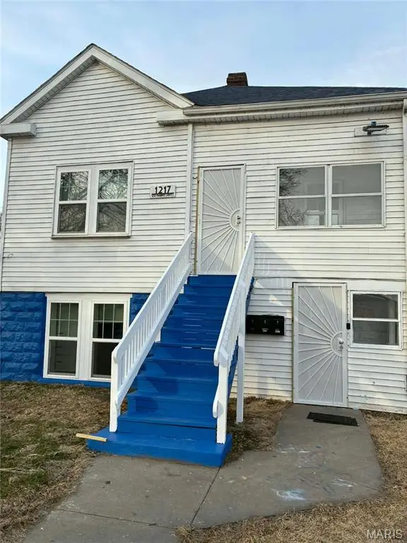 1217 Market Street, Madison, IL 62060