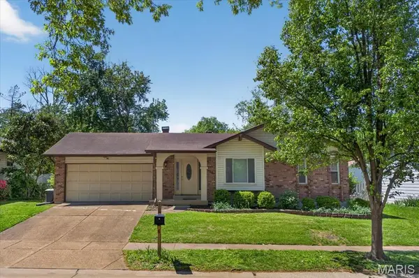 1421 Nancy Lee Drive, St Louis, MO 63146