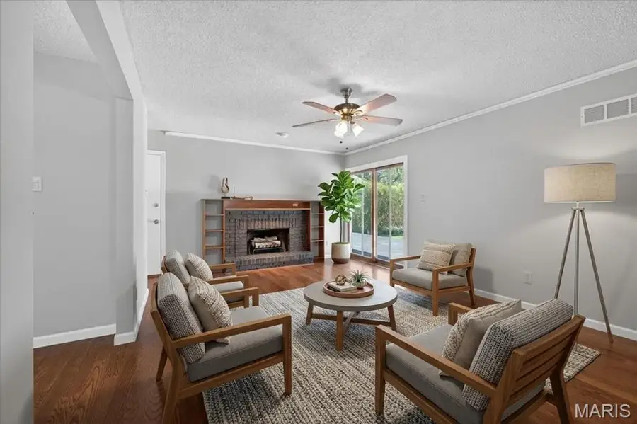 1421 Nancy Lee Drive, Saint Louis, MO 63146 - #2