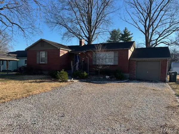 904 S Mill Street, New Athens, IL 62264