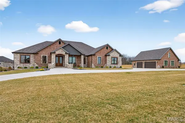 310 Lakeland Court, Defiance, MO 63341