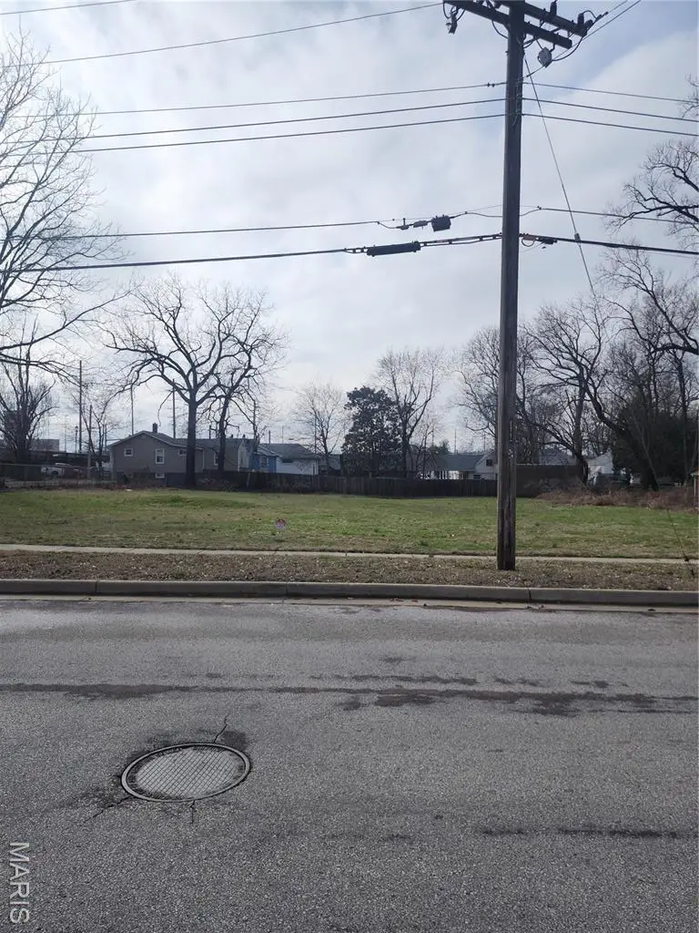 3311 Eminence Boulevard, Saint Louis, MO 63114 - #2