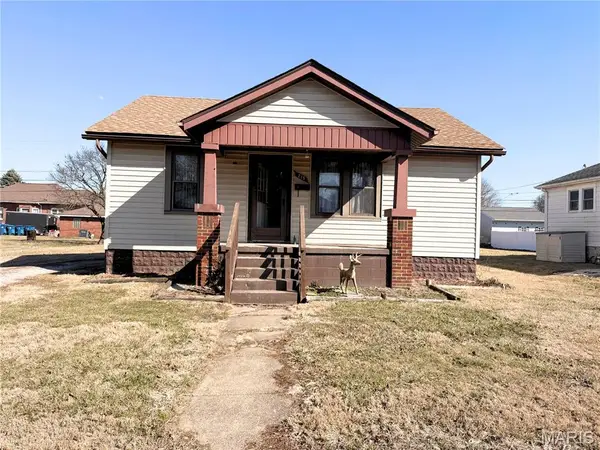 215 Logan St., Bethalto, IL 62010